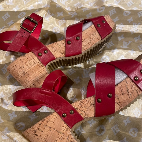 Clog Sandals - Picture 5 of 8